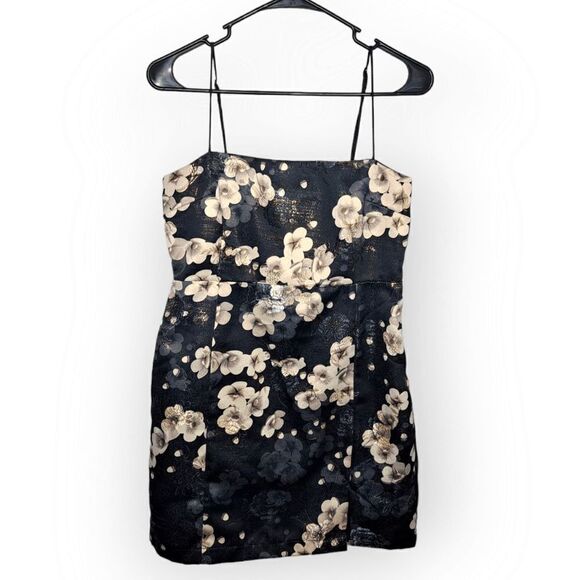 Urban Outfitters Packer Notched Mini Dress in Metallic Floral size Medium - Picture 3 of 10